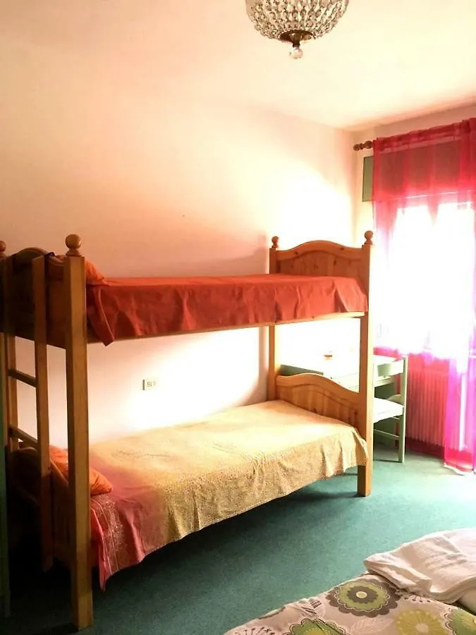 B&B Lo Scoiattolo Nebbiu 0*,  İtalya